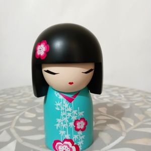 New In Box Maxi Doll Figurine 4.25" 2018 Collection Kimmidoll Mana Lovely New In Box Maxi Doll Figurine 4.25" 2018 Collection Kimmidoll Mana Lovely